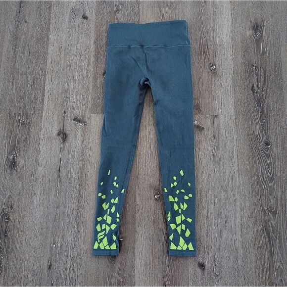 Fabletics High-Waisted Seamless Rib Legging Small - Picture 4 of 8